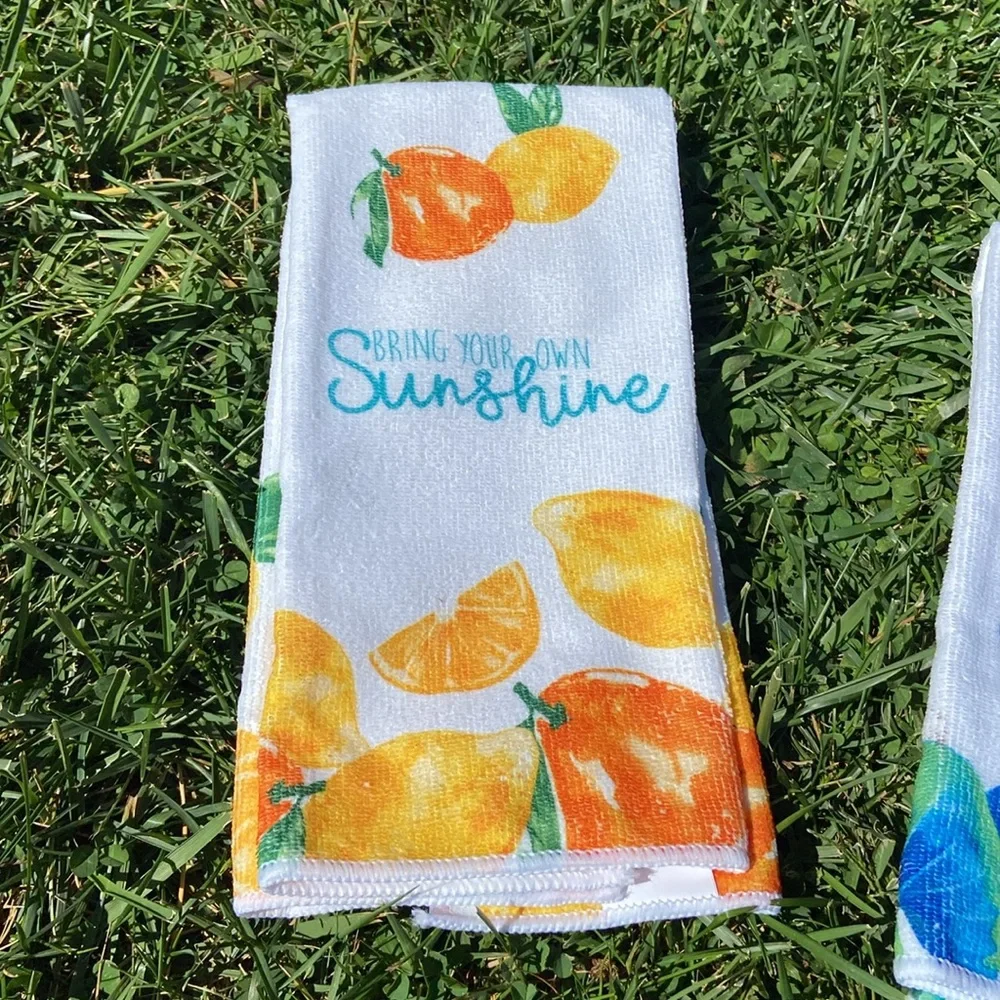 NWOT Sunshine Dish Towels
